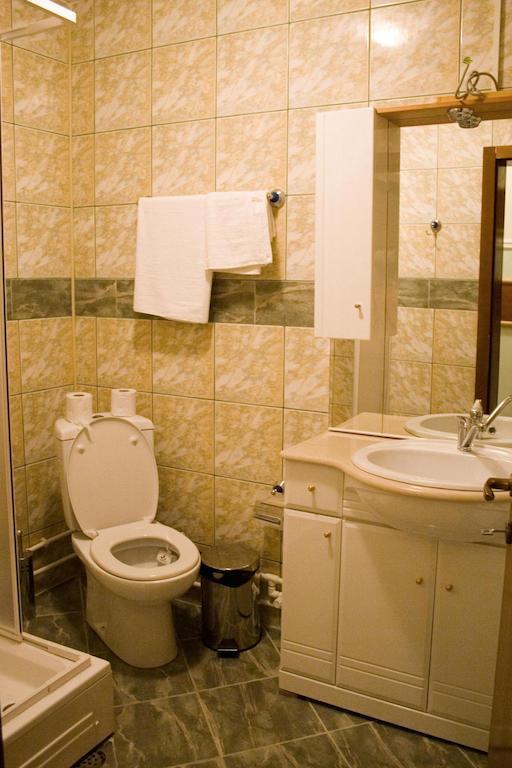 Hotel Uni Palas II Kavadarci Kamer foto